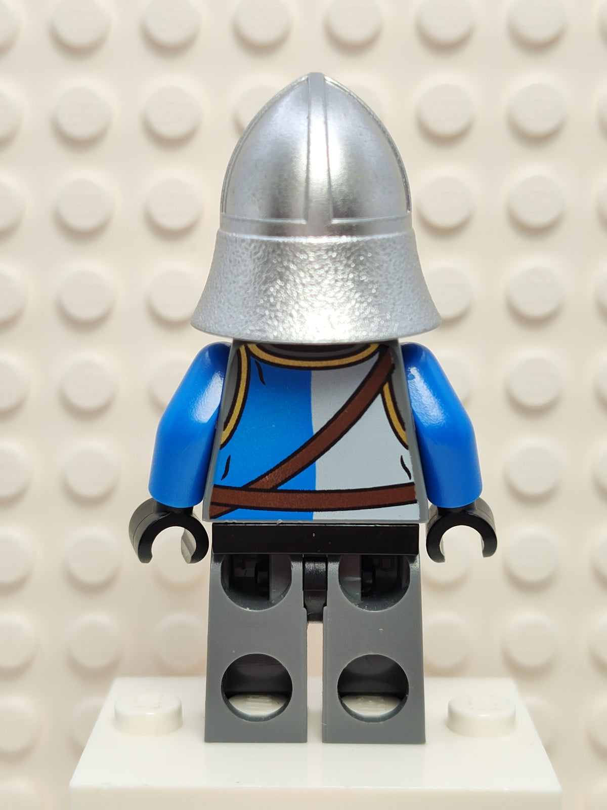 King's Knight Blue and White, cas521