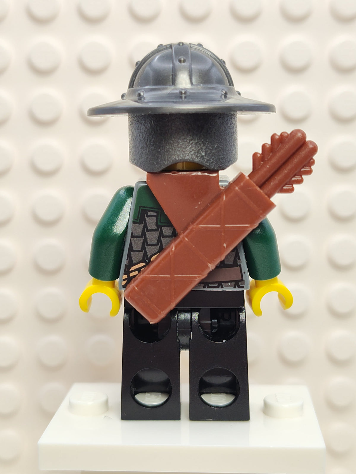 Dragon Knight Scale Mail with Chain and Belt, cas494