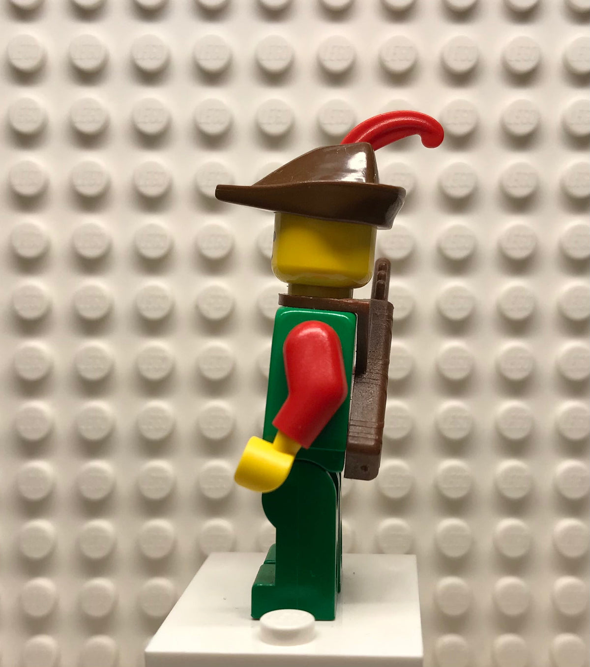 Forestman, Red, Brown Hat, Red Feather, Quiver, cas284