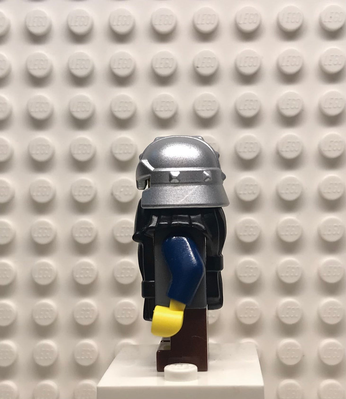Fantasy Era, Dwarf, Black Beard, Metallic Silver Helmet with Studded Bands, Dark Blue Arms, cas354