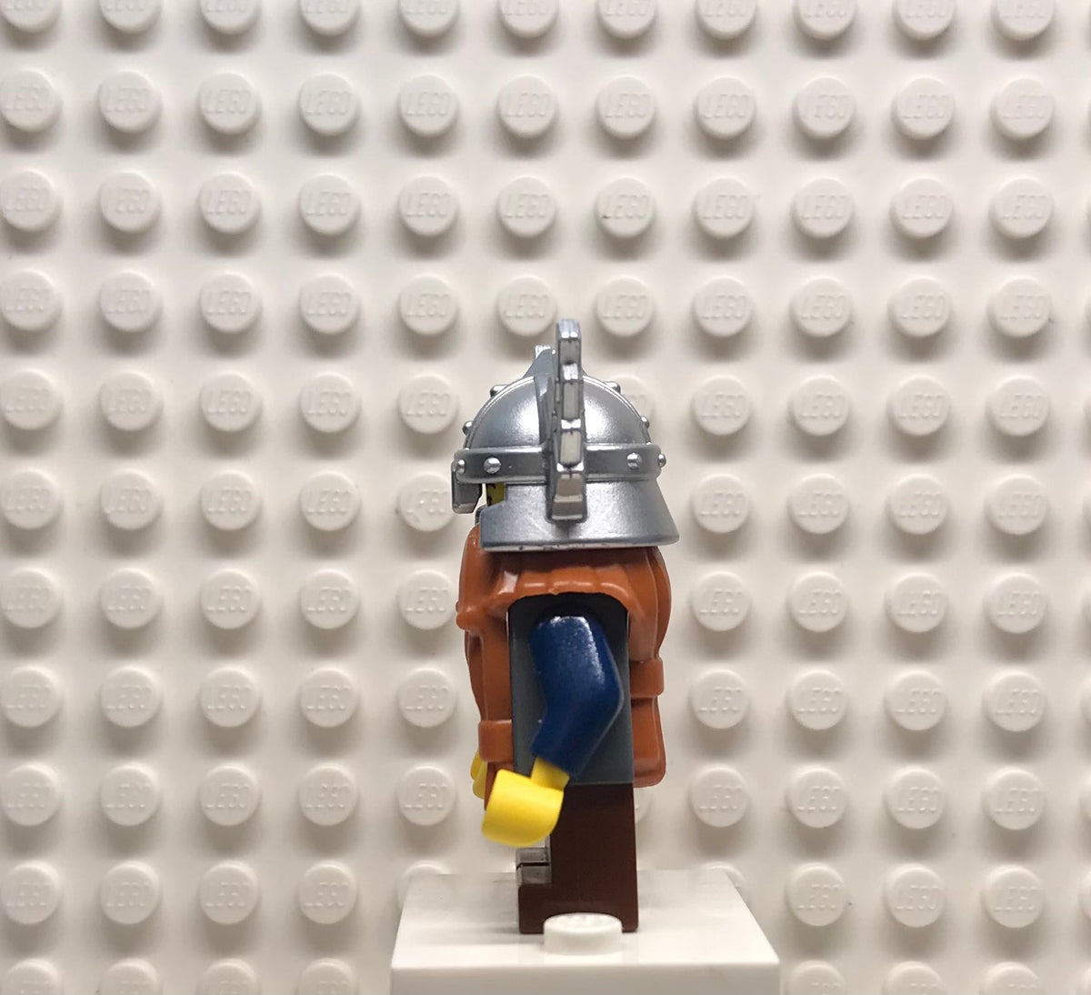 Fantasy Era, Dwarf, Dark Orange Beard, Metallic Silver Helmet with Wings, Dark Blue Arms, cas373