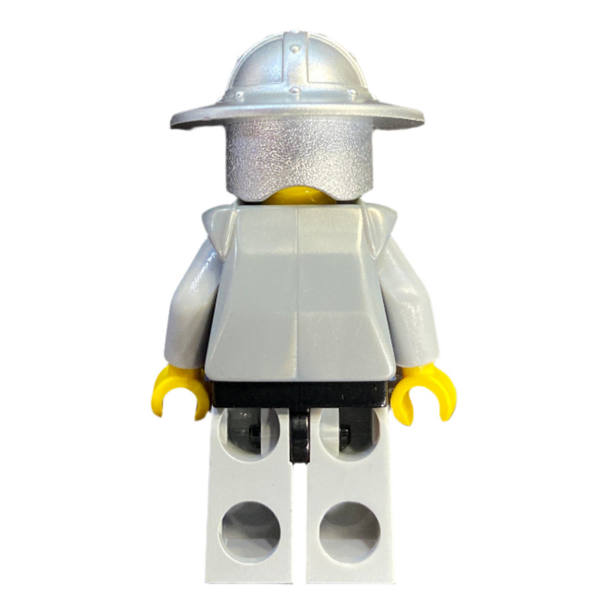 Fantasy Era - Crown Knight Scale Mail with Crown, Breastplate, Helmet with Broad Brim, Smirk and Stubble Beard, cas387
