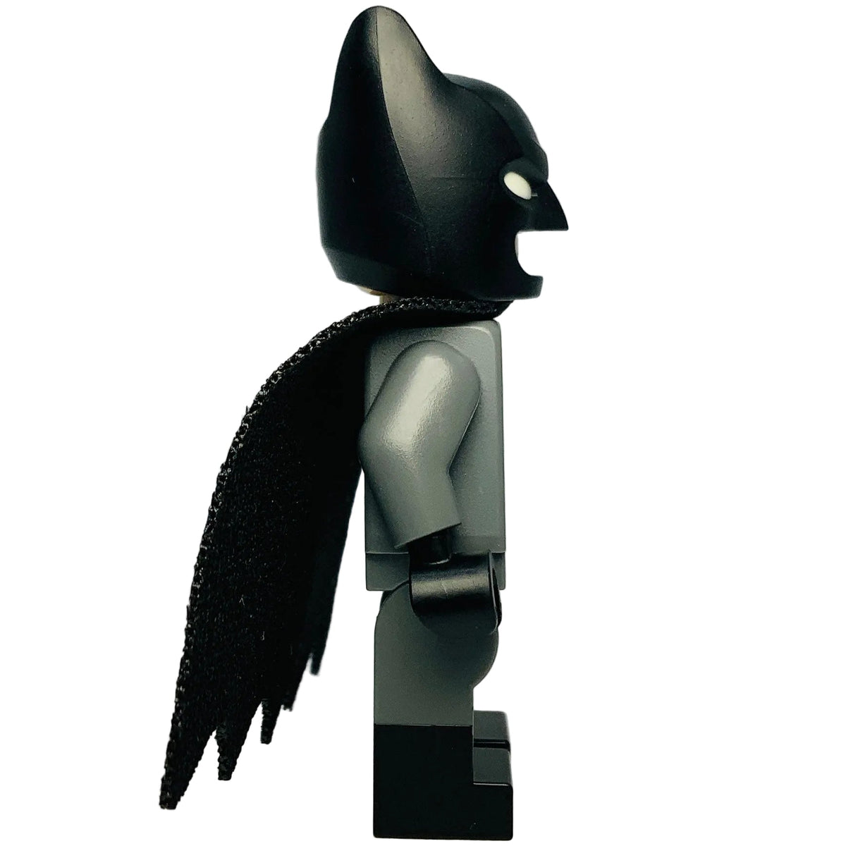 Batman - Dark Bluish Gray Suit, Cowl with White Eyes, Black Boots, sh1121 - LEGO® Batman™ Minifigure