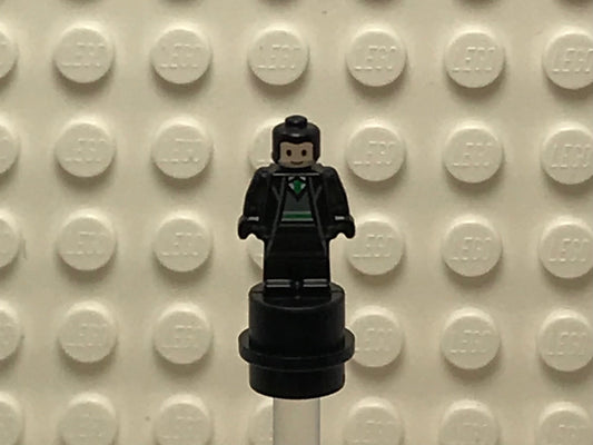 Slytherin Student Statuette/Trophy #3, hpb038