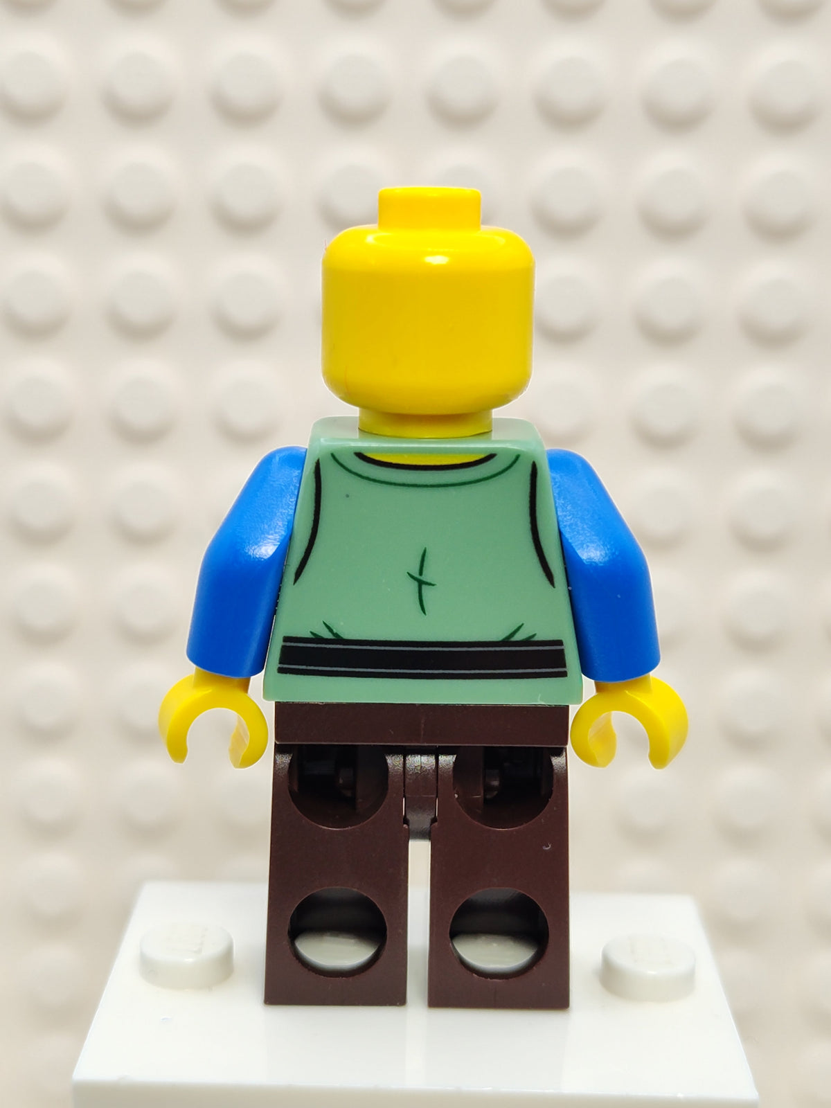 Peasant - Male, Dark Brown Legs, Blue Hat, D-Basket, cas579