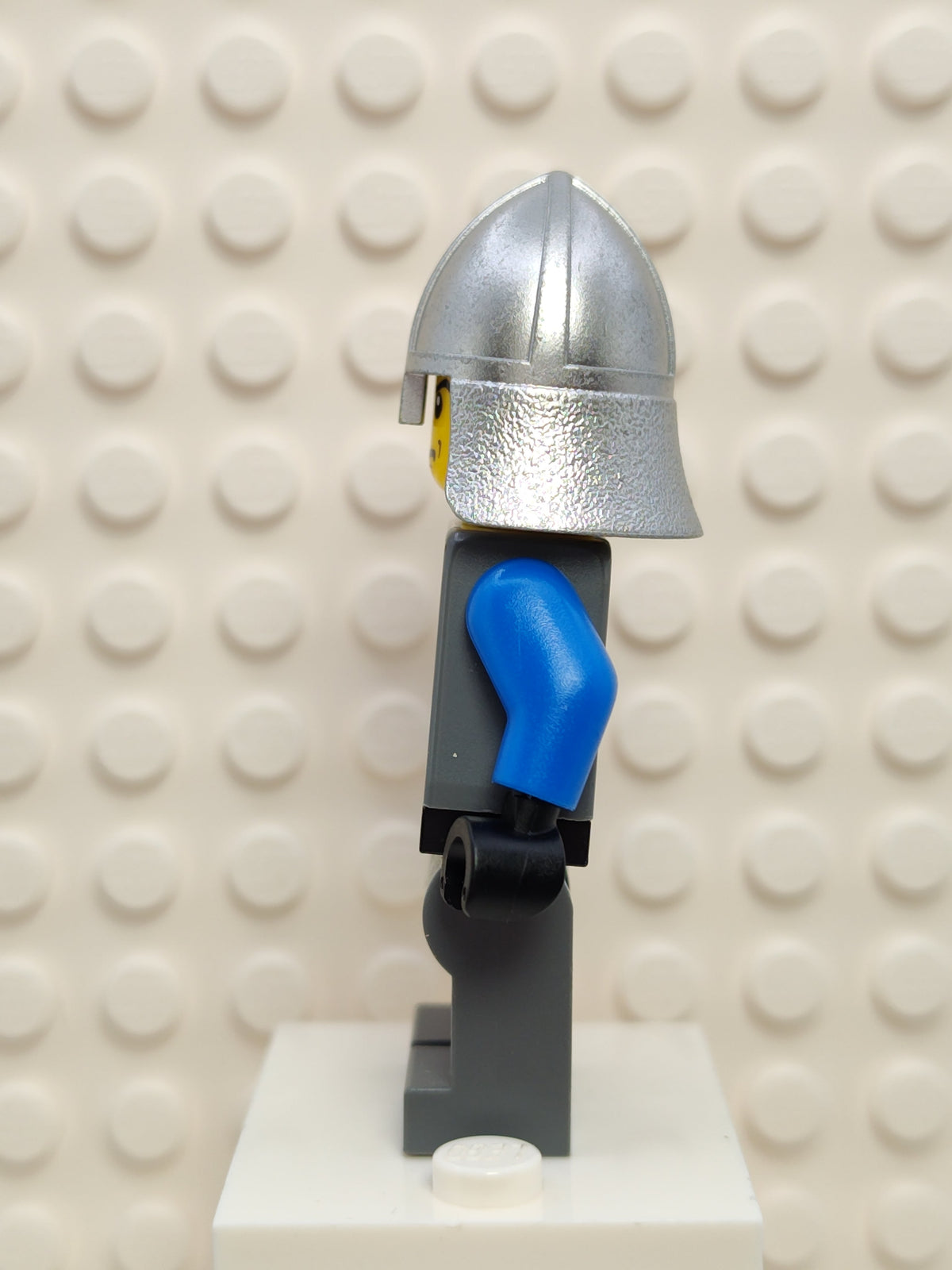 King's Knight Blue and White, cas521