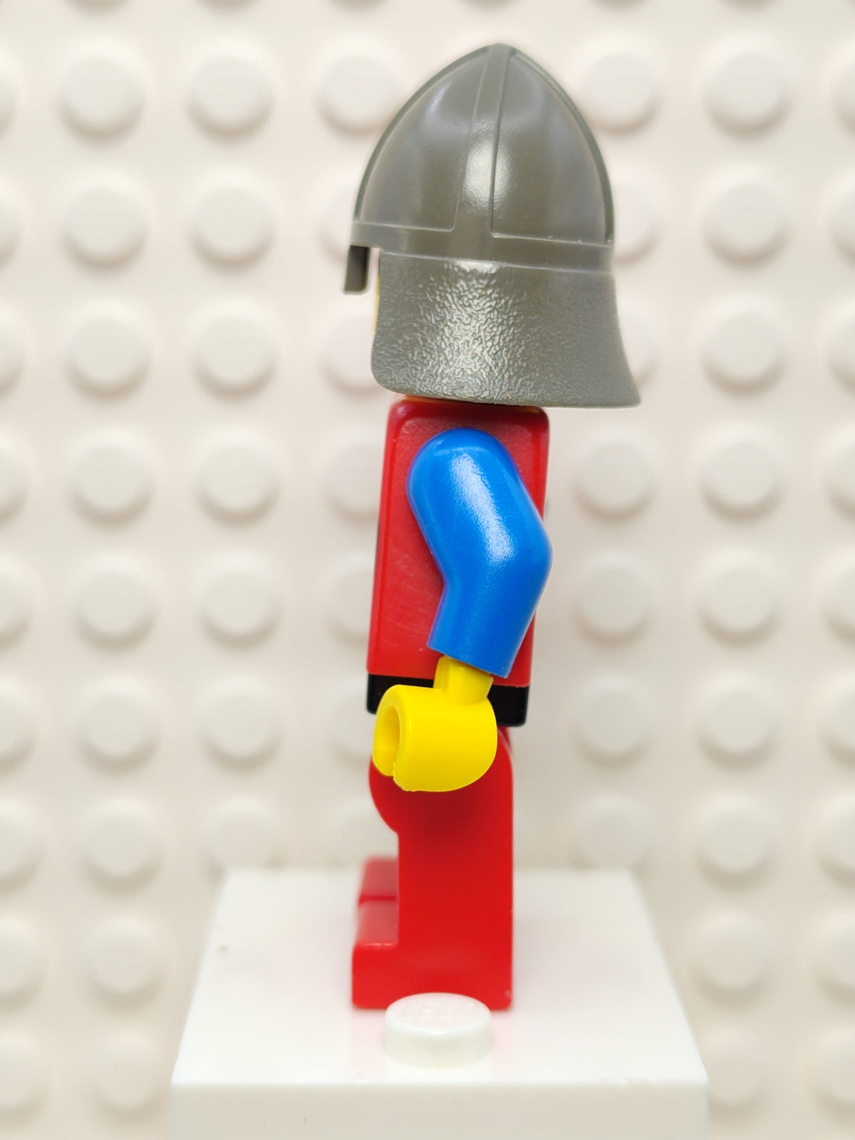 Breastplate - Red with Blue Arms, cas200