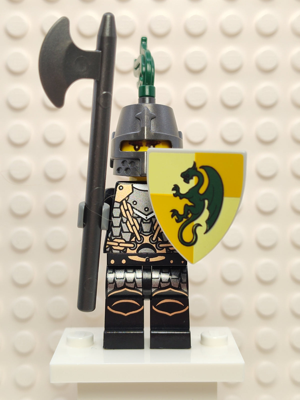 Dragon Knight Scale Mail with Chains, cas453