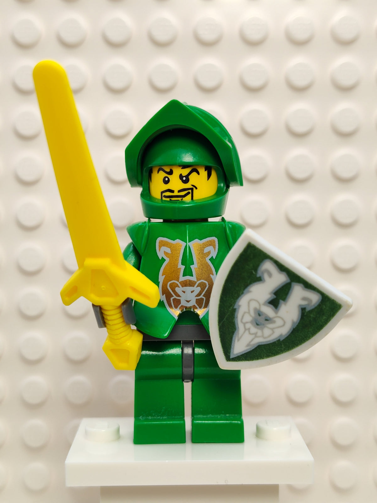 Knights Kingdom II, Rascus with Gold Pattern Armor, Dark Green Hips and Helmet, cas266