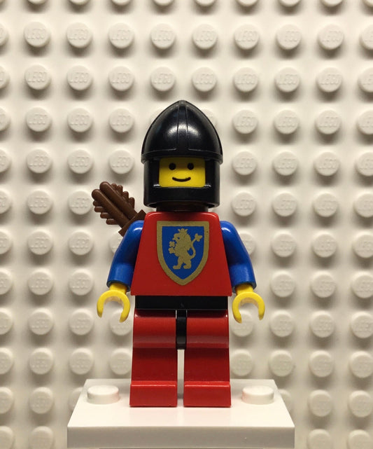 Crusader-Lion, Red Legs with Black Hips, Black Chin-Guard, Quiver, cas222