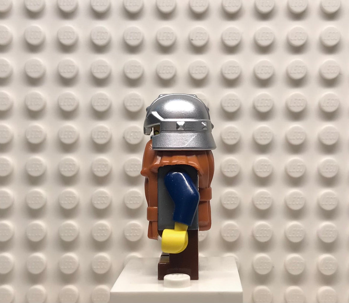 Fantasy Era, Dwarf, Dark Orange Beard, Metallic Silver Helmet with Studded Bands, Dark Blue Arms, Pale Brown Beard, cas377