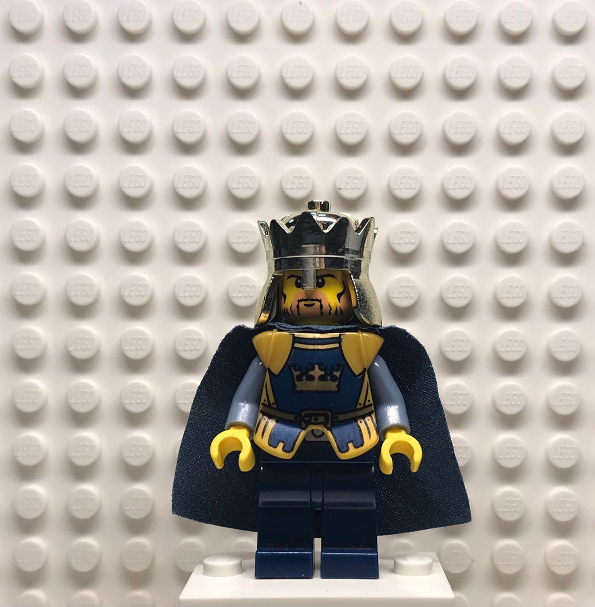 Fantasy Era, Crown King (Brutus) with Cape, cas332