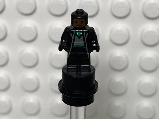 Slytherin Student Statuette/Trophy #2, hpb037