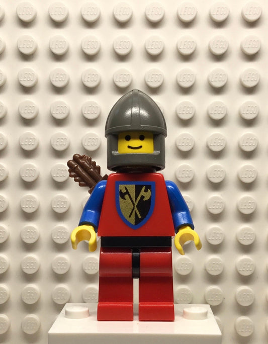 Crusader-Axe, Red Legs with Black Hips, Dark Gray Chin-Guard, Quiver, cas238