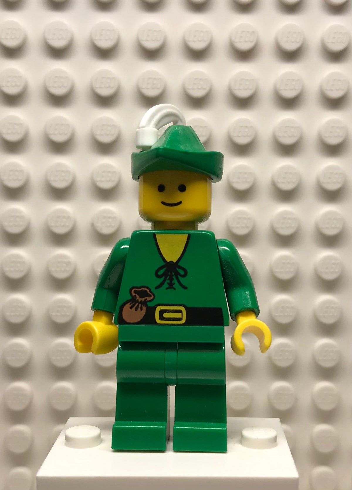 Forestman, Pouch, Green Hat, White Feather, cas124
