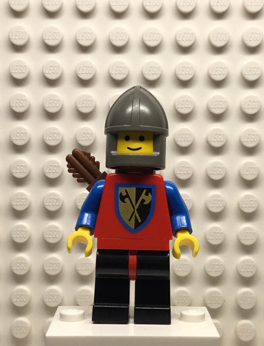 Crusader-Axe, Black Legs with Red Hips, Dark Gray Chin-Guard, Quiver, cas237a
