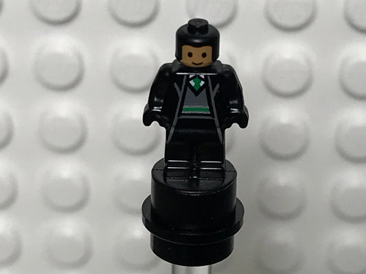 Slytherin Student Statuette/Trophy #1, hpb036