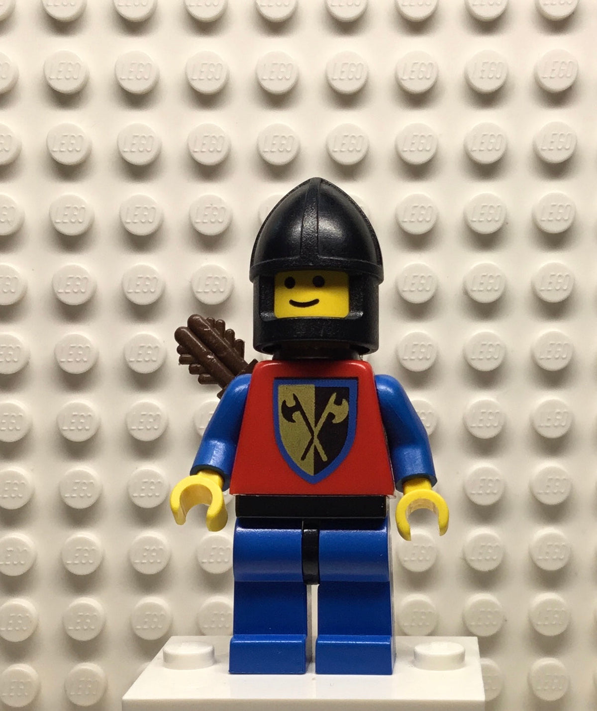 Crusader-Axe, Blue Legs with Black Hips, Black Chin-Guard, Quiver, cas288